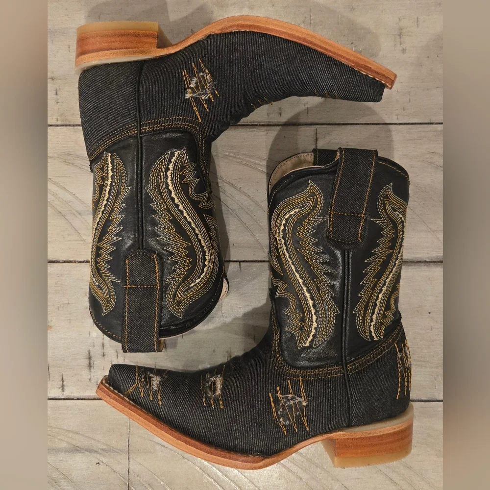 White Diamonds Kids Western Cowboy Boots Black Gold NWT 9.5